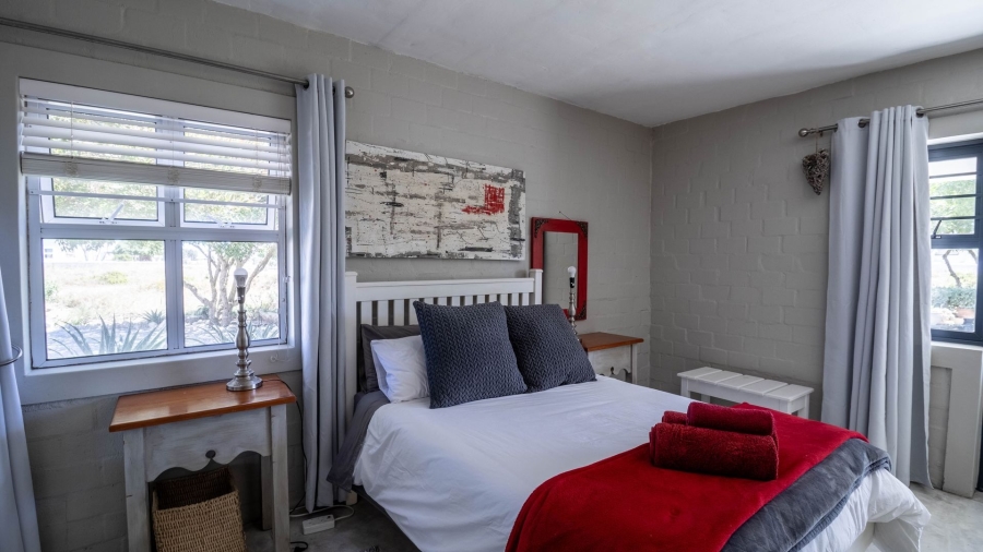 6 Bedroom Property for Sale in Jacobsbaai Western Cape